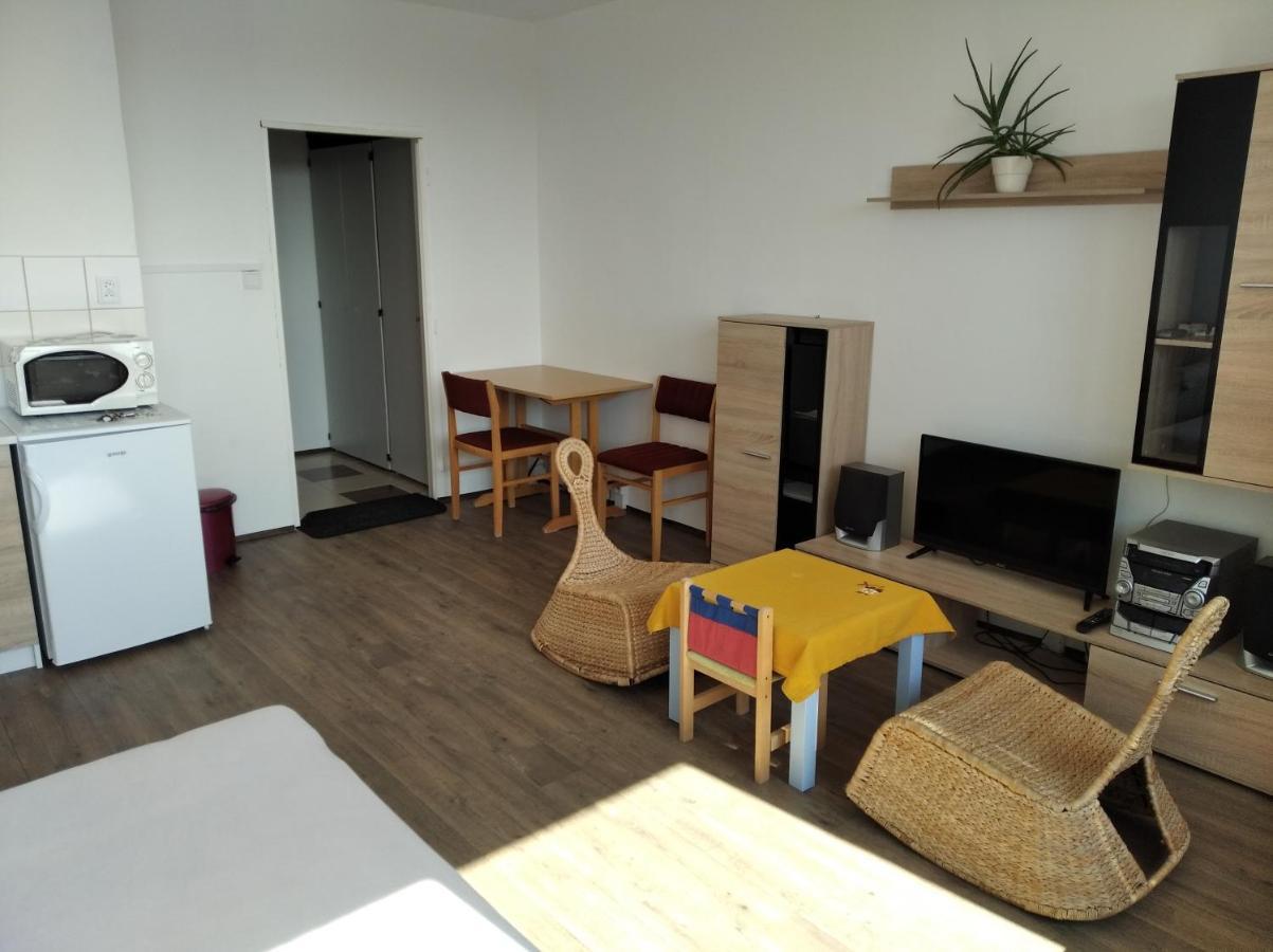 Appartement Bolevec Tower à Plzeň Extérieur photo